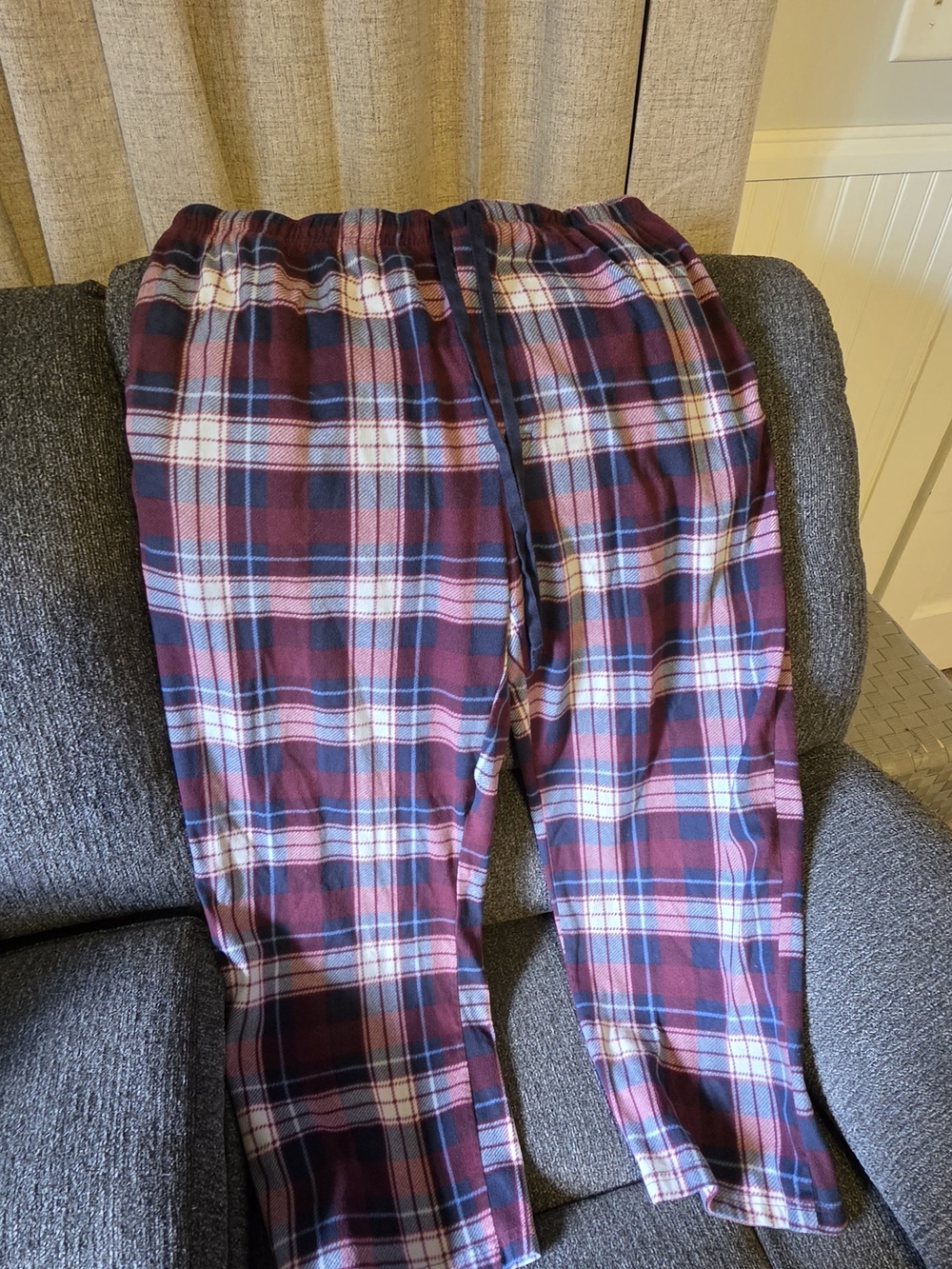Stafford Men's Burgundy and Navy Plaid Pajama Pants